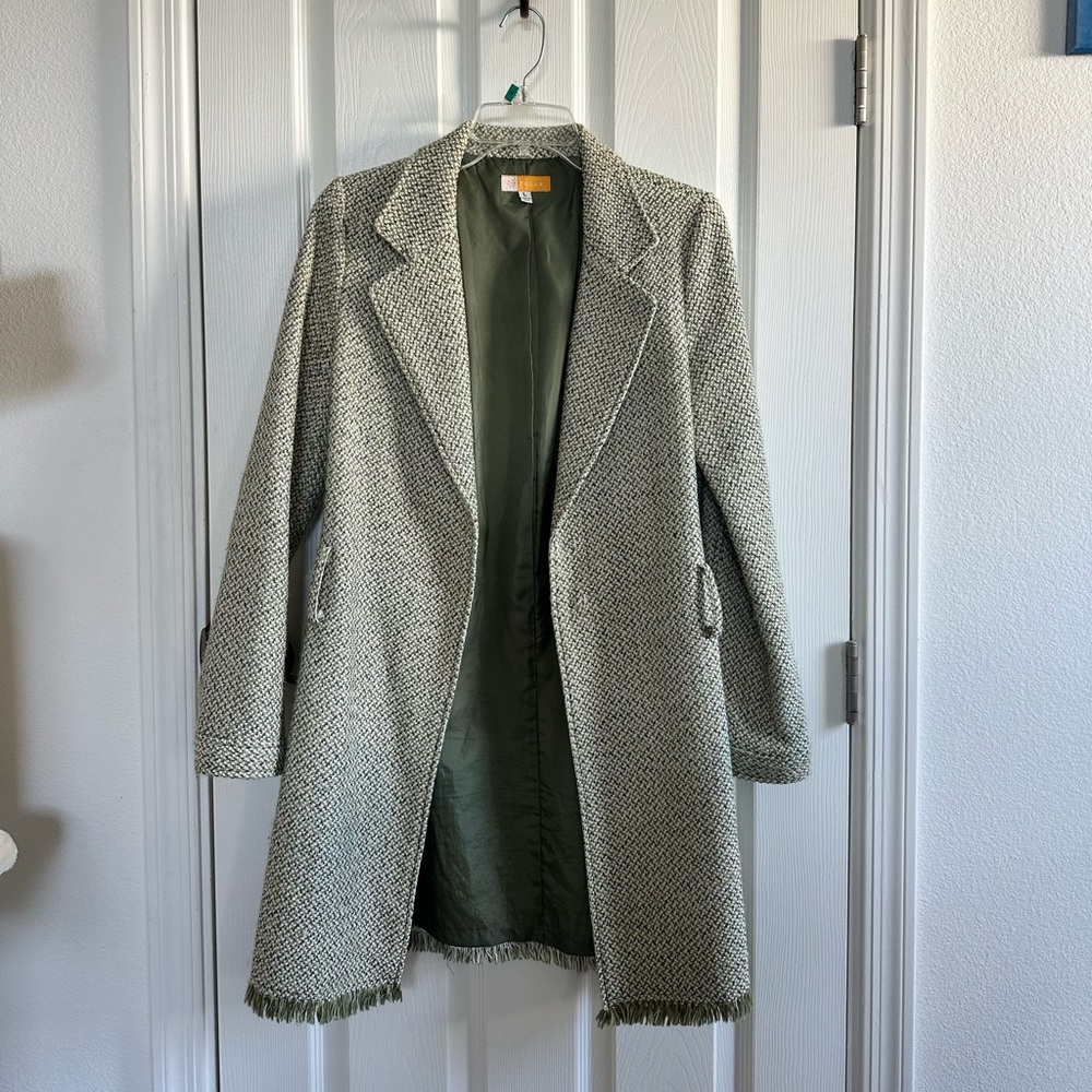 Green women’s knit 3/4 coat